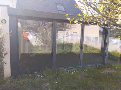Création d'une véranda sur mesure dans une maison à Nantes